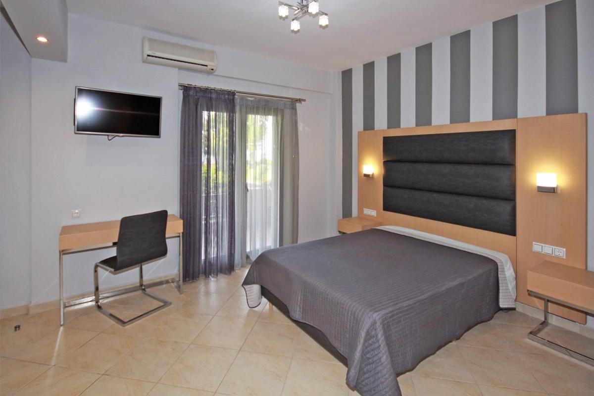 Stamos Apartments And Studios Vourvourou Rom bilde
